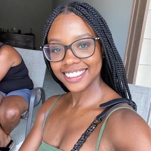 Meet your Posher, Erica